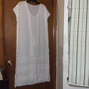 EUC H&M women White Coverup Dress size L